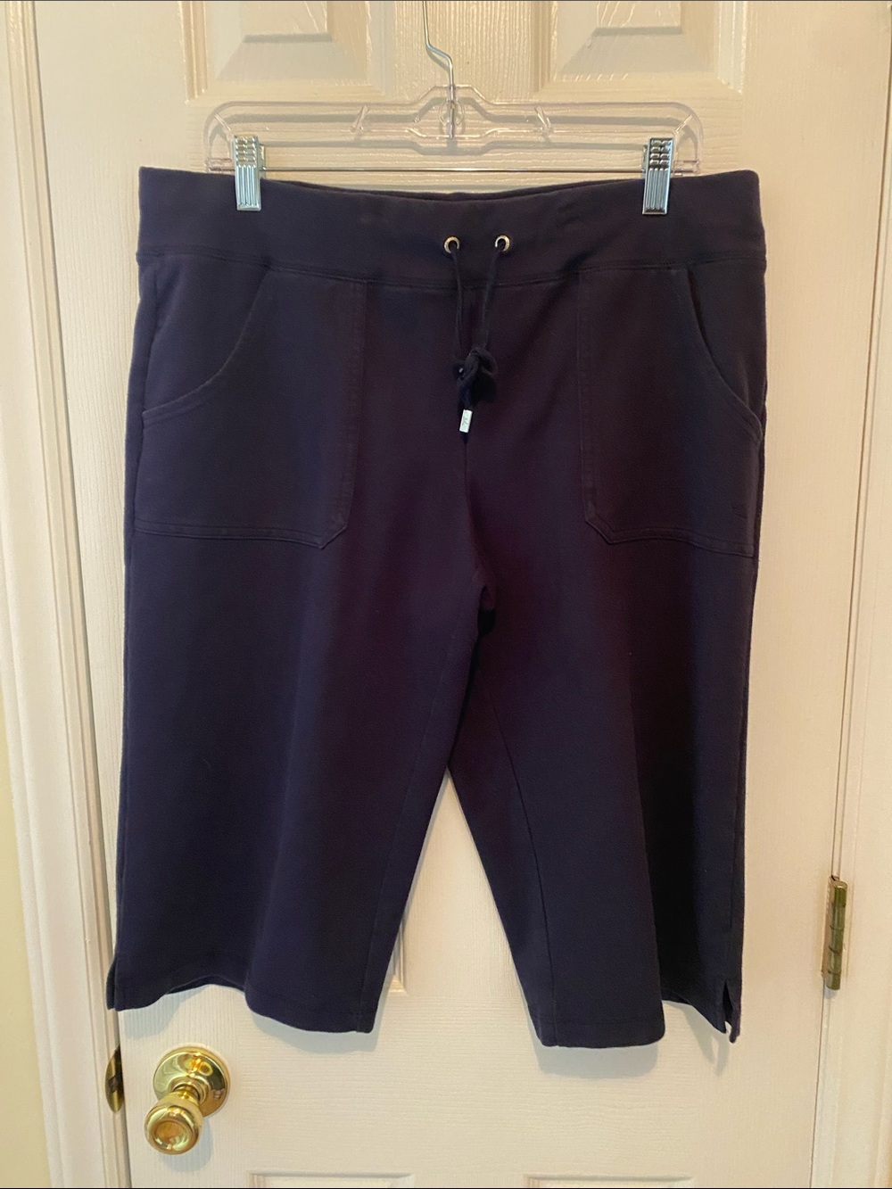 Danskin Women’s Navy Drawstring Capri Athletic Pants